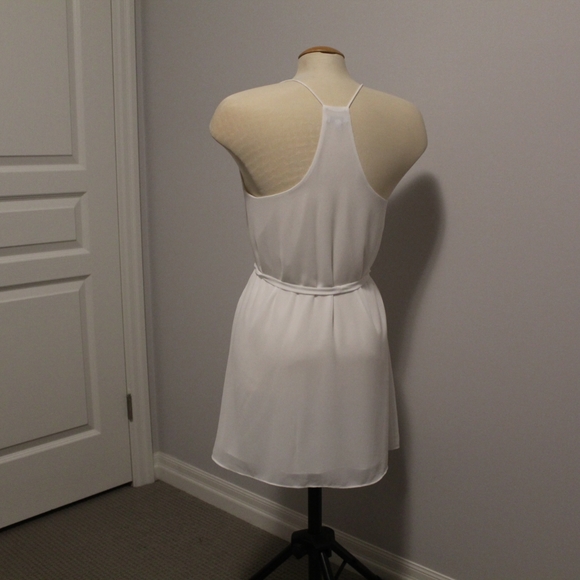 White summer dress - Picture 3 of 5
